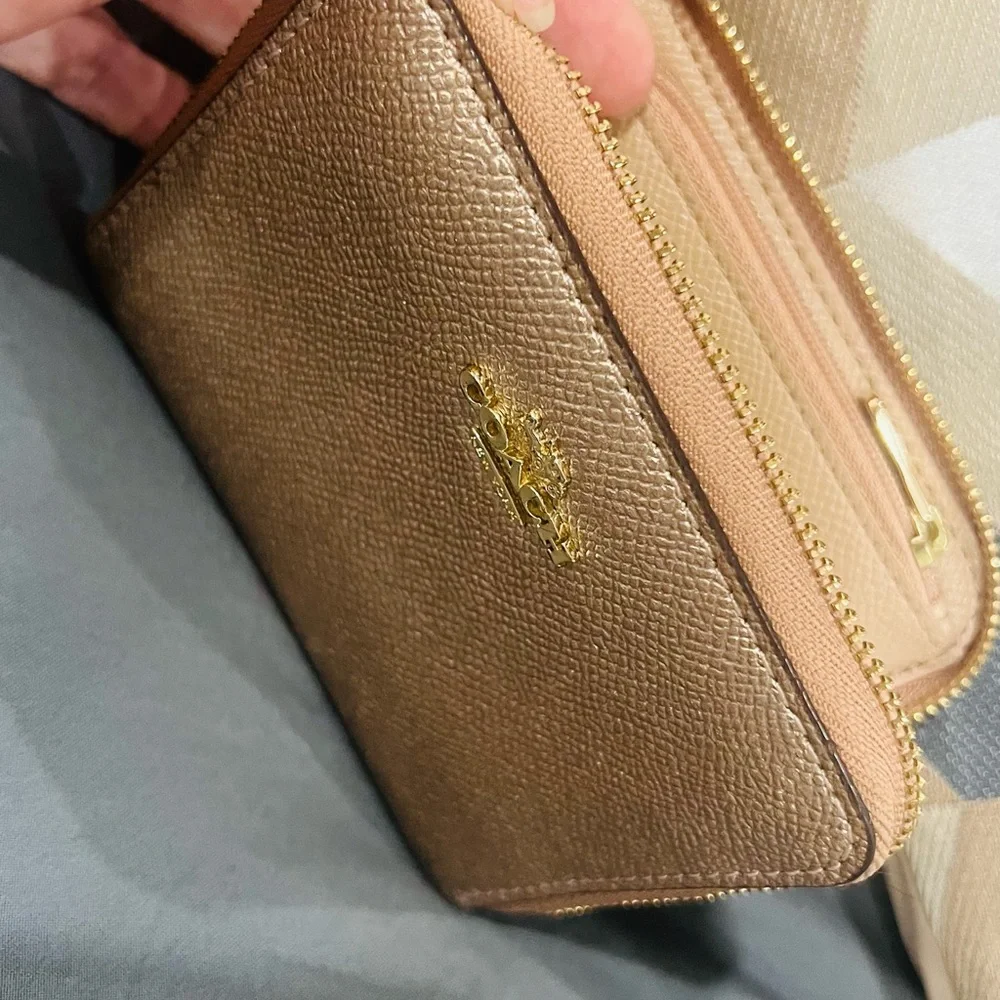 Coach Metallic Gold Textured Wallet - Picture 2 of 4